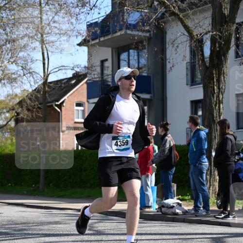 12.04.2026 - 45. Internationalen Wilhelmsburger Insellauf J. Mangold http://msf.ph/oto/9467854 12.04.2026 11:07:07 Ziel 3342, 3885, 2777, 4949, 4359, 2567, 2778, 5806, 3149, 3967, 4856, 3295, 2924 meine-sportfotos.de