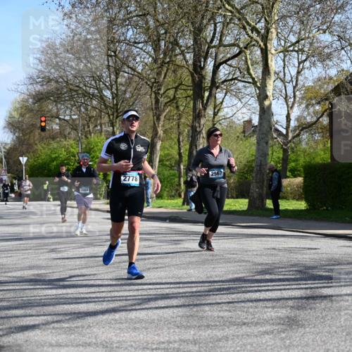 12.04.2026 - 45. Internationalen Wilhelmsburger Insellauf J. Mangold http://msf.ph/oto/9467860 12.04.2026 11:07:12 Ziel 3342, 3885, 2777, 4949, 4359, 2567, 2778, 5806, 3149, 3967, 4856, 3295, 2924, 2660 meine-sportfotos.de