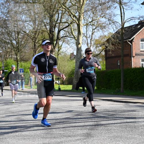 12.04.2026 - 45. Internationalen Wilhelmsburger Insellauf J. Mangold http://msf.ph/oto/9467876 12.04.2026 11:07:13 Ziel 3342, 3885, 2777, 4949, 4359, 2567, 2778, 5806, 3149, 3149, 3967, 4856, 3295, 2924, 2660 meine-sportfotos.de