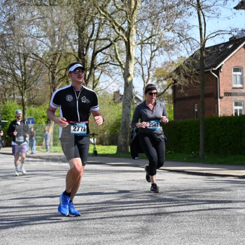 12.04.2026 - 45. Internationalen Wilhelmsburger Insellauf J. Mangold http://msf.ph/oto/9467877 12.04.2026 11:07:13 Ziel 3342, 3885, 2777, 4949, 4359, 2567, 2778, 5806, 3149, 3149, 3967, 4856, 3295, 2924, 2660 meine-sportfotos.de