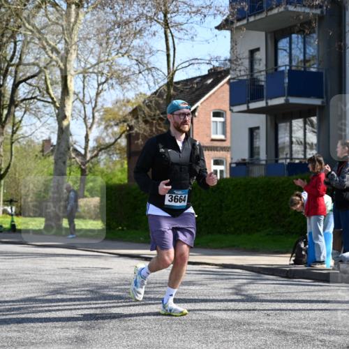 12.04.2026 - 45. Internationalen Wilhelmsburger Insellauf J. Mangold http://msf.ph/oto/9467900 12.04.2026 11:07:16 Ziel 3342, 3885, 2777, 4949, 4359, 2567, 2778, 5806, 3149, 3967, 4856, 3295, 2924, 2660 meine-sportfotos.de