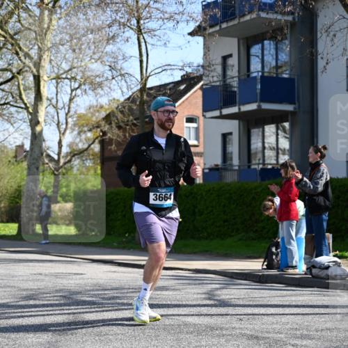 12.04.2026 - 45. Internationalen Wilhelmsburger Insellauf J. Mangold http://msf.ph/oto/9467901 12.04.2026 11:07:16 Ziel 3342, 3885, 2777, 4949, 4359, 2567, 2778, 5806, 3149, 3967, 4856, 3295, 2924, 2660 meine-sportfotos.de