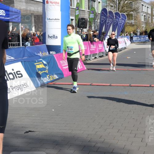12.04.2026 - 45. Internationalen Wilhelmsburger Insellauf Strokosch-Dieckow http://msf.ph/oto/9467920 12.04.2026 11:18:27 Ziel 4786, 3435, 2240, 5700, 4902, 4918 meine-sportfotos.de