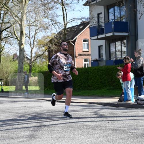 12.04.2026 - 45. Internationalen Wilhelmsburger Insellauf J. Mangold http://msf.ph/oto/9467934 12.04.2026 11:07:23 Ziel 2567, 2778, 5806, 3149, 3967, 4856, 3295, 2924, 2660, 2882, 2864 meine-sportfotos.de