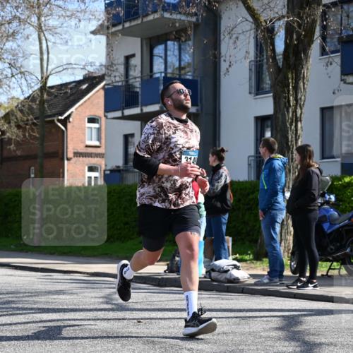 12.04.2026 - 45. Internationalen Wilhelmsburger Insellauf J. Mangold http://msf.ph/oto/9467946 12.04.2026 11:07:24 Ziel 2567, 2778, 5806, 3149, 3967, 4856, 3295, 2924, 2660, 2882, 2864 meine-sportfotos.de