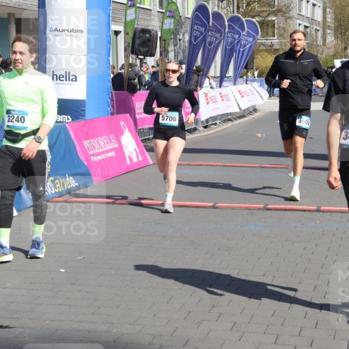 12.04.2026 - 45. Internationalen Wilhelmsburger Insellauf Strokosch-Dieckow http://msf.ph/oto/9467953 12.04.2026 11:18:29 Ziel 2240, 5700, 4902, 4918 meine-sportfotos.de