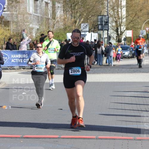 12.04.2026 - 45. Internationalen Wilhelmsburger Insellauf Strokosch-Dieckow http://msf.ph/oto/9467993 12.04.2026 11:18:49 Ziel 2806 meine-sportfotos.de