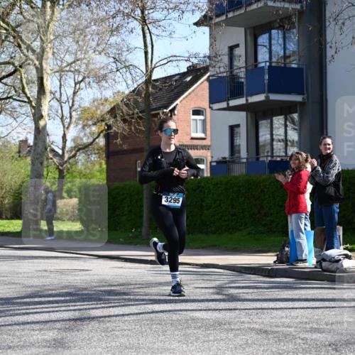 12.04.2026 - 45. Internationalen Wilhelmsburger Insellauf J. Mangold http://msf.ph/oto/9467994 12.04.2026 11:07:30 Ziel 5806, 3149, 3967, 4856, 3295, 2924, 2660, 2882, 2864, 3671, 4956 meine-sportfotos.de