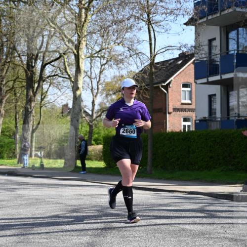 12.04.2026 - 45. Internationalen Wilhelmsburger Insellauf J. Mangold http://msf.ph/oto/9468005 12.04.2026 11:07:41 Ziel 4856, 3295, 2924, 2660, 2882, 2864, 3671, 4956, 3397, 2800, 4977, 3740 meine-sportfotos.de
