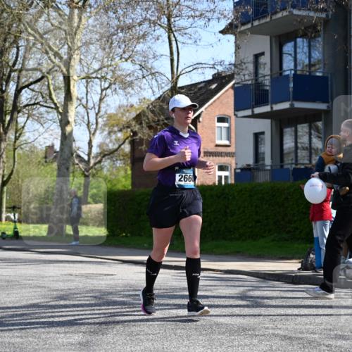 12.04.2026 - 45. Internationalen Wilhelmsburger Insellauf J. Mangold http://msf.ph/oto/9468009 12.04.2026 11:07:41 Ziel 4856, 3295, 2924, 2660, 2882, 2864, 3671, 4956, 3397, 2800, 4977, 3740 meine-sportfotos.de