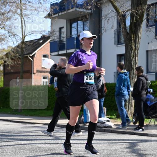 12.04.2026 - 45. Internationalen Wilhelmsburger Insellauf J. Mangold http://msf.ph/oto/9468021 12.04.2026 11:07:42 Ziel 4856, 3295, 2924, 2660, 2882, 2864, 3671, 4956, 4956, 3397, 2800, 4977, 3740, 2686 meine-sportfotos.de