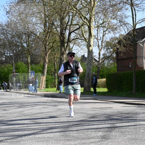 12.04.2026 - 45. Internationalen Wilhelmsburger Insellauf J. Mangold http://msf.ph/oto/9468106 12.04.2026 11:08:13 Ziel 3671, 4956, 3397, 2800, 4977, 3740, 2686, 4624, 3732, 4232, 3569, 5285, 0000, 2142 meine-sportfotos.de