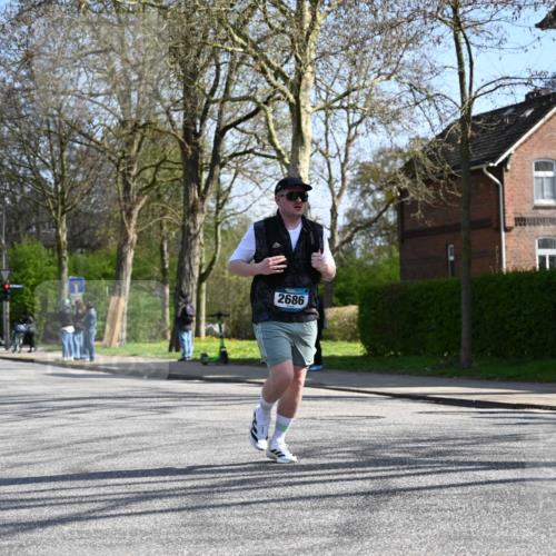 12.04.2026 - 45. Internationalen Wilhelmsburger Insellauf J. Mangold http://msf.ph/oto/9468112 12.04.2026 11:08:13 Ziel 3671, 4956, 3397, 2800, 4977, 3740, 2686, 4624, 3732, 4232, 3569, 5285, 0000, 2142 meine-sportfotos.de