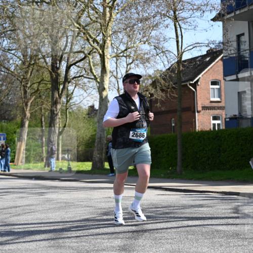 12.04.2026 - 45. Internationalen Wilhelmsburger Insellauf J. Mangold http://msf.ph/oto/9468118 12.04.2026 11:08:14 Ziel 3671, 4956, 3397, 2800, 4977, 3740, 2686, 4624, 3732, 4232, 3569, 5285, 0000, 2142, 4371 meine-sportfotos.de