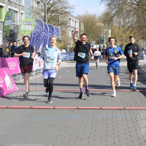 12.04.2026 - 45. Internationalen Wilhelmsburger Insellauf Strokosch-Dieckow http://msf.ph/oto/9468119 12.04.2026 11:19:09 Ziel 3633, 3096, 3421, 2322, 4148, 4147 meine-sportfotos.de