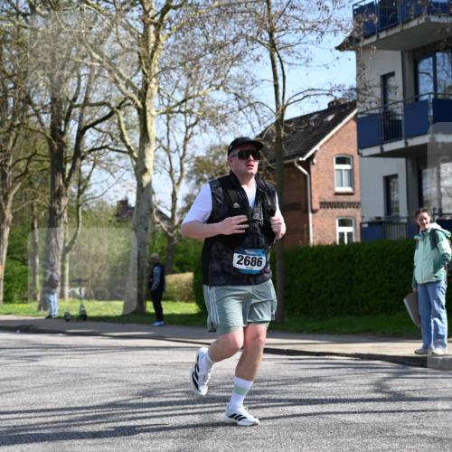 12.04.2026 - 45. Internationalen Wilhelmsburger Insellauf J. Mangold http://msf.ph/oto/9468122 12.04.2026 11:08:14 Ziel 3671, 4956, 3397, 2800, 4977, 3740, 2686, 4624, 3732, 4232, 3569, 5285, 0000, 2142, 4371 meine-sportfotos.de
