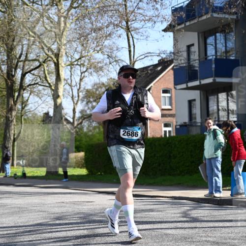 12.04.2026 - 45. Internationalen Wilhelmsburger Insellauf J. Mangold http://msf.ph/oto/9468125 12.04.2026 11:08:14 Ziel 3671, 4956, 3397, 2800, 4977, 3740, 2686, 4624, 3732, 4232, 3569, 5285, 0000, 2142, 4371 meine-sportfotos.de