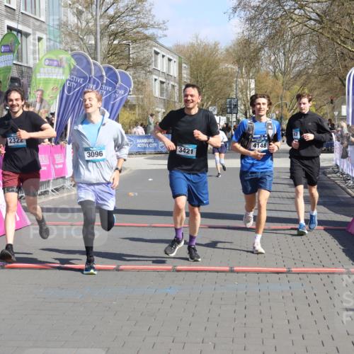12.04.2026 - 45. Internationalen Wilhelmsburger Insellauf Strokosch-Dieckow http://msf.ph/oto/9468142 12.04.2026 11:19:10 Ziel 3633, 3096, 3421, 2322, 4148, 4147 meine-sportfotos.de
