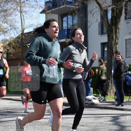 12.04.2026 - 45. Internationalen Wilhelmsburger Insellauf J. Mangold http://msf.ph/oto/9468148 12.04.2026 11:08:29 Ziel 2686, 4624, 3732, 4232, 3569, 5285, 0000, 2142, 4371, 3748, 3701, 2050, 4406, 3169, 2699, 3005, 5629 meine-sportfotos.de