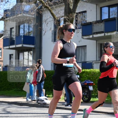 12.04.2026 - 45. Internationalen Wilhelmsburger Insellauf J. Mangold http://msf.ph/oto/9468157 12.04.2026 11:08:31 Ziel 2686, 4624, 3732, 4232, 3569, 5285, 0000, 2142, 4371, 3748, 3701, 2050, 4406, 3169, 2699, 3005, 5629, 2620, 2601 meine-sportfotos.de
