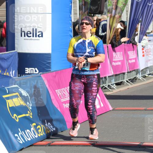 12.04.2026 - 45. Internationalen Wilhelmsburger Insellauf Strokosch-Dieckow http://msf.ph/oto/9468173 12.04.2026 11:19:21 Ziel 3104, 4151 meine-sportfotos.de
