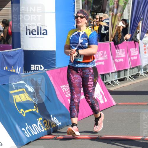 12.04.2026 - 45. Internationalen Wilhelmsburger Insellauf Strokosch-Dieckow http://msf.ph/oto/9468179 12.04.2026 11:19:21 Ziel 3104, 4151 meine-sportfotos.de