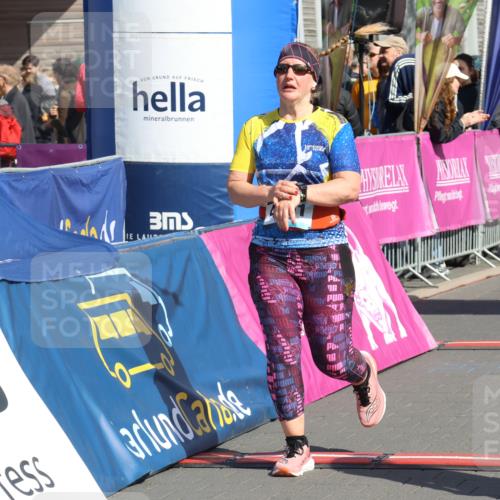 12.04.2026 - 45. Internationalen Wilhelmsburger Insellauf Strokosch-Dieckow http://msf.ph/oto/9468184 12.04.2026 11:19:21 Ziel 3104, 4151 meine-sportfotos.de
