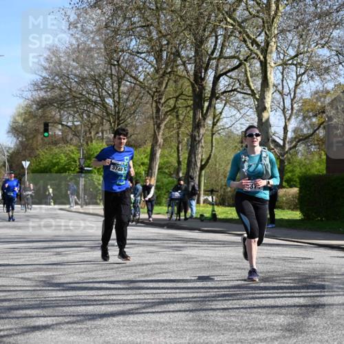 12.04.2026 - 45. Internationalen Wilhelmsburger Insellauf J. Mangold http://msf.ph/oto/9468186 12.04.2026 11:08:45 Ziel 4232, 3569, 5285, 0000, 2142, 4371, 3748, 3701, 2050, 4406, 3169, 2699, 3005, 5629, 2620, 2601, 4485, 3333 meine-sportfotos.de