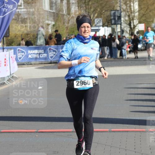 12.04.2026 - 45. Internationalen Wilhelmsburger Insellauf Strokosch-Dieckow http://msf.ph/oto/9468196 12.04.2026 11:19:26 Ziel 2960 meine-sportfotos.de