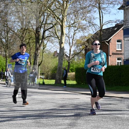 12.04.2026 - 45. Internationalen Wilhelmsburger Insellauf J. Mangold http://msf.ph/oto/9468200 12.04.2026 11:08:46 Ziel 4232, 3569, 5285, 0000, 2142, 4371, 3748, 3701, 2050, 4406, 3169, 2699, 3005, 5629, 2620, 2601, 4485, 3333 meine-sportfotos.de