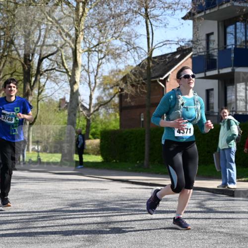 12.04.2026 - 45. Internationalen Wilhelmsburger Insellauf J. Mangold http://msf.ph/oto/9468205 12.04.2026 11:08:46 Ziel 4232, 3569, 5285, 0000, 2142, 4371, 3748, 3701, 2050, 4406, 3169, 2699, 3005, 5629, 2620, 2601, 4485, 3333 meine-sportfotos.de