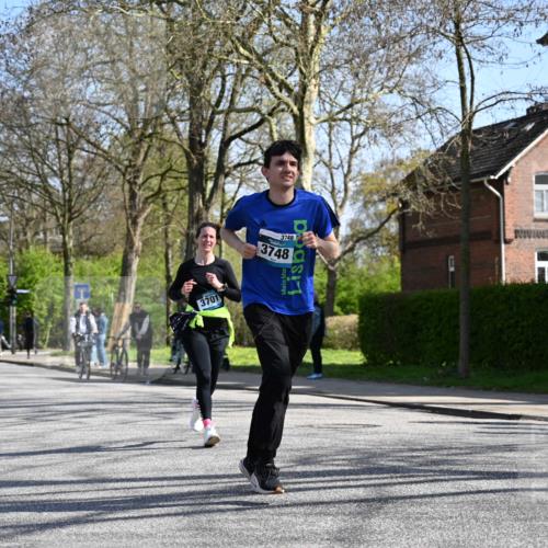 12.04.2026 - 45. Internationalen Wilhelmsburger Insellauf J. Mangold http://msf.ph/oto/9468211 12.04.2026 11:08:47 Ziel 3569, 5285, 0000, 2142, 4371, 3748, 3701, 2050, 4406, 3169, 2699, 3005, 5629, 2620, 2601, 4485, 3333 meine-sportfotos.de