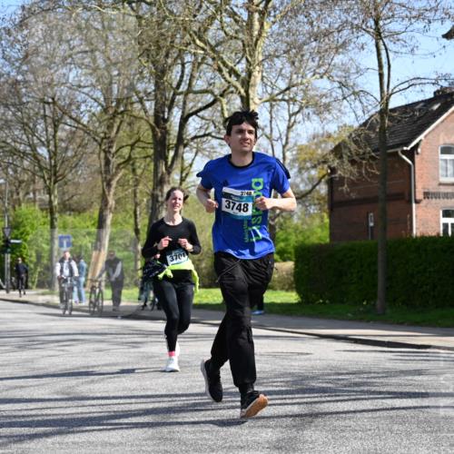 12.04.2026 - 45. Internationalen Wilhelmsburger Insellauf J. Mangold http://msf.ph/oto/9468212 12.04.2026 11:08:47 Ziel 3569, 5285, 0000, 2142, 4371, 3748, 3701, 2050, 4406, 3169, 2699, 3005, 5629, 2620, 2601, 4485, 3333 meine-sportfotos.de