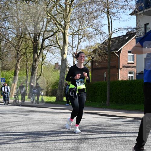 12.04.2026 - 45. Internationalen Wilhelmsburger Insellauf J. Mangold http://msf.ph/oto/9468230 12.04.2026 11:08:48 Ziel 5285, 0000, 2142, 4371, 3748, 3701, 2050, 4406, 3169, 2699, 3005, 5629, 2620, 2601, 4485, 3333 meine-sportfotos.de