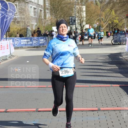12.04.2026 - 45. Internationalen Wilhelmsburger Insellauf Strokosch-Dieckow http://msf.ph/oto/9468243 12.04.2026 11:19:27 Ziel 2960 meine-sportfotos.de