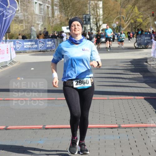 12.04.2026 - 45. Internationalen Wilhelmsburger Insellauf Strokosch-Dieckow http://msf.ph/oto/9468248 12.04.2026 11:19:27 Ziel 2960 meine-sportfotos.de