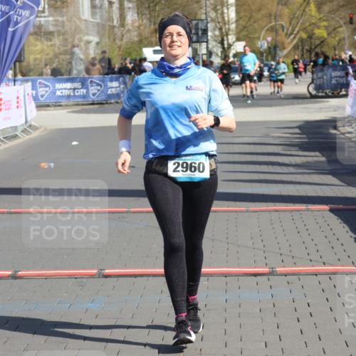 12.04.2026 - 45. Internationalen Wilhelmsburger Insellauf Strokosch-Dieckow http://msf.ph/oto/9468250 12.04.2026 11:19:27 Ziel 2960 meine-sportfotos.de