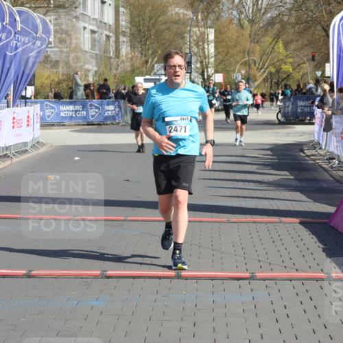 12.04.2026 - 45. Internationalen Wilhelmsburger Insellauf Strokosch-Dieckow http://msf.ph/oto/9468254 12.04.2026 11:19:39 Ziel 2471 meine-sportfotos.de
