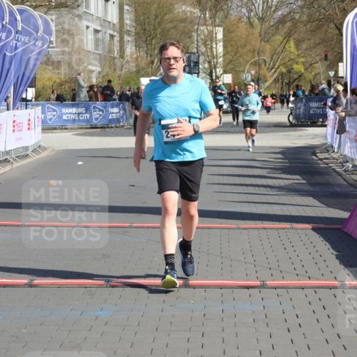 12.04.2026 - 45. Internationalen Wilhelmsburger Insellauf Strokosch-Dieckow http://msf.ph/oto/9468272 12.04.2026 11:19:39 Ziel 2471 meine-sportfotos.de
