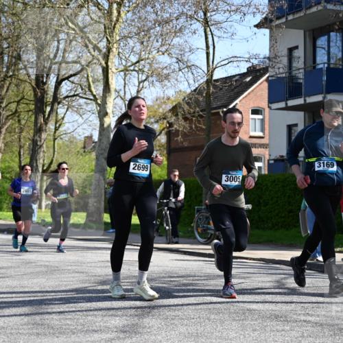 12.04.2026 - 45. Internationalen Wilhelmsburger Insellauf J. Mangold http://msf.ph/oto/9468275 12.04.2026 11:09:00 Ziel 4371, 3748, 3701, 2050, 4406, 3169, 2699, 3005, 5629, 2620, 2601, 4485, 3333, 2612, 3382, 4081, 3383, 2238 meine-sportfotos.de