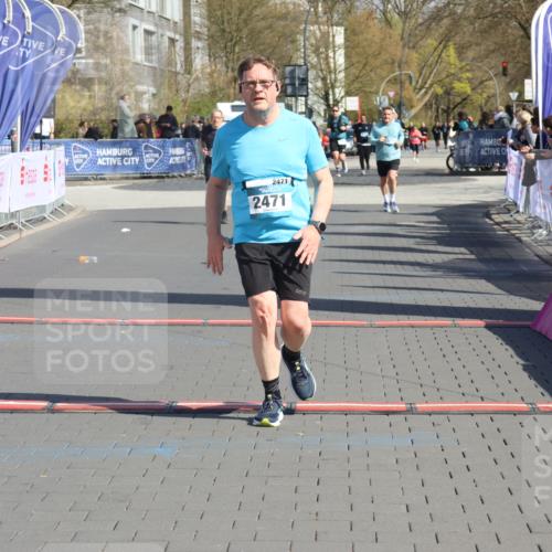 12.04.2026 - 45. Internationalen Wilhelmsburger Insellauf Strokosch-Dieckow http://msf.ph/oto/9468280 12.04.2026 11:19:39 Ziel 2471 meine-sportfotos.de