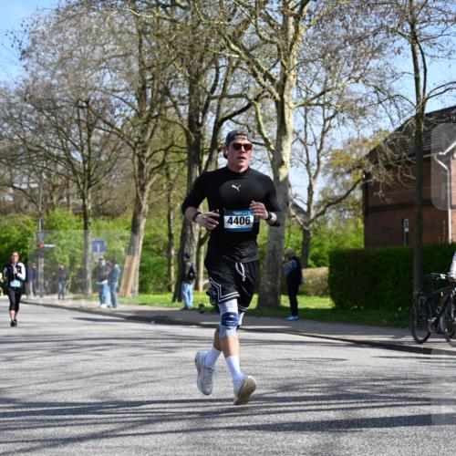12.04.2026 - 45. Internationalen Wilhelmsburger Insellauf J. Mangold http://msf.ph/oto/9468301 12.04.2026 11:09:04 Ziel 3748, 3701, 2050, 4406, 3169, 2699, 3005, 5629, 2620, 2601, 4485, 3333, 2612, 3382, 3382, 4081, 3383, 2238, 2321, 5367 meine-sportfotos.de