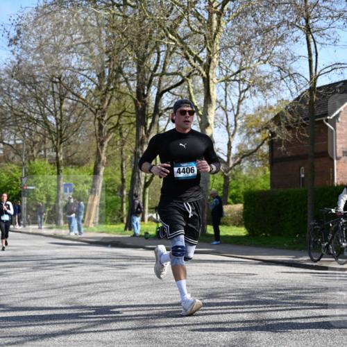 12.04.2026 - 45. Internationalen Wilhelmsburger Insellauf J. Mangold http://msf.ph/oto/9468302 12.04.2026 11:09:04 Ziel 3748, 3701, 2050, 4406, 3169, 2699, 3005, 5629, 2620, 2601, 4485, 3333, 2612, 3382, 3382, 4081, 3383, 2238, 2321, 5367 meine-sportfotos.de