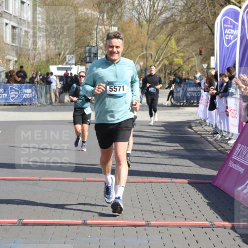 12.04.2026 - 45. Internationalen Wilhelmsburger Insellauf Strokosch-Dieckow http://msf.ph/oto/9468303 12.04.2026 11:19:49 Ziel 2226, 5571, 5035, 4520 meine-sportfotos.de
