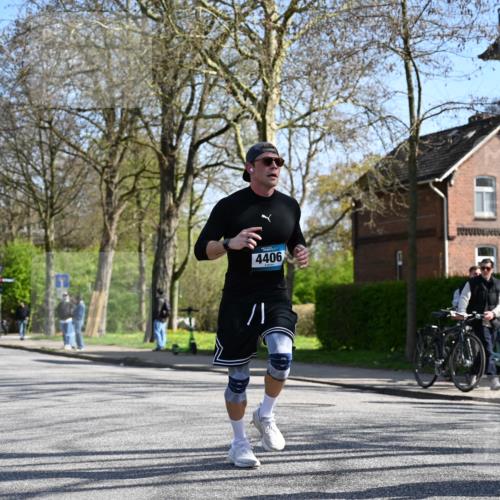 12.04.2026 - 45. Internationalen Wilhelmsburger Insellauf J. Mangold http://msf.ph/oto/9468305 12.04.2026 11:09:04 Ziel 3748, 3701, 2050, 4406, 3169, 2699, 3005, 5629, 2620, 2601, 4485, 3333, 2612, 3382, 3382, 4081, 3383, 2238, 2321, 5367 meine-sportfotos.de
