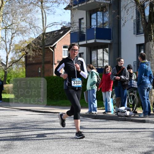 12.04.2026 - 45. Internationalen Wilhelmsburger Insellauf J. Mangold http://msf.ph/oto/9468313 12.04.2026 11:09:11 Ziel 4406, 3169, 2699, 3005, 5629, 2620, 2601, 4485, 3333, 2612, 3382, 4081, 3383, 2238, 2321, 5367 meine-sportfotos.de