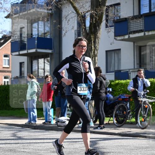 12.04.2026 - 45. Internationalen Wilhelmsburger Insellauf J. Mangold http://msf.ph/oto/9468324 12.04.2026 11:09:12 Ziel 4406, 3169, 2699, 3005, 5629, 2620, 2601, 4485, 3333, 2612, 3382, 4081, 3383, 2238, 2321, 5367 meine-sportfotos.de