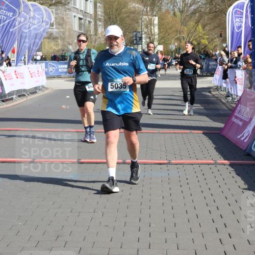 12.04.2026 - 45. Internationalen Wilhelmsburger Insellauf Strokosch-Dieckow http://msf.ph/oto/9468331 12.04.2026 11:19:53 Ziel 5035, 4520, 3124, 3123 meine-sportfotos.de