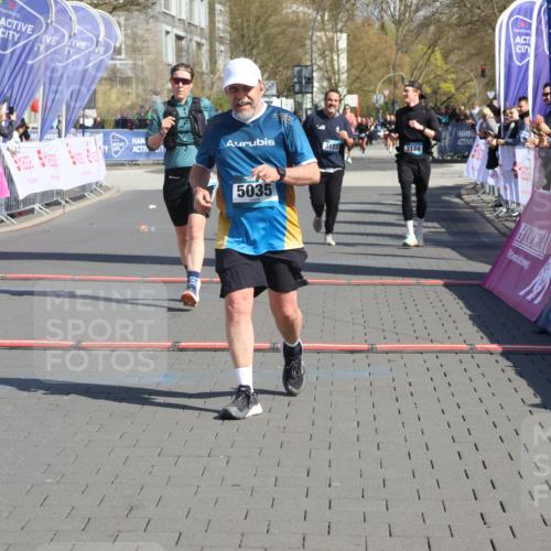 12.04.2026 - 45. Internationalen Wilhelmsburger Insellauf Strokosch-Dieckow http://msf.ph/oto/9468334 12.04.2026 11:19:53 Ziel 5035, 4520, 3124, 3123 meine-sportfotos.de