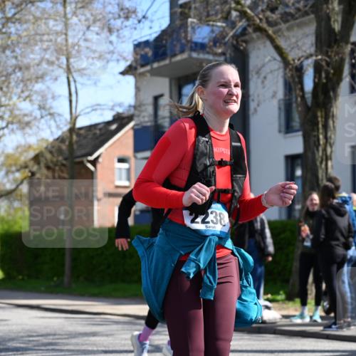 12.04.2026 - 45. Internationalen Wilhelmsburger Insellauf J. Mangold http://msf.ph/oto/9468364 12.04.2026 11:09:26 Ziel 4485, 3333, 2612, 3382, 4081, 3383, 2238, 2321, 5367, 3688, 3688, 4080, 3335, 3833, 4251 meine-sportfotos.de